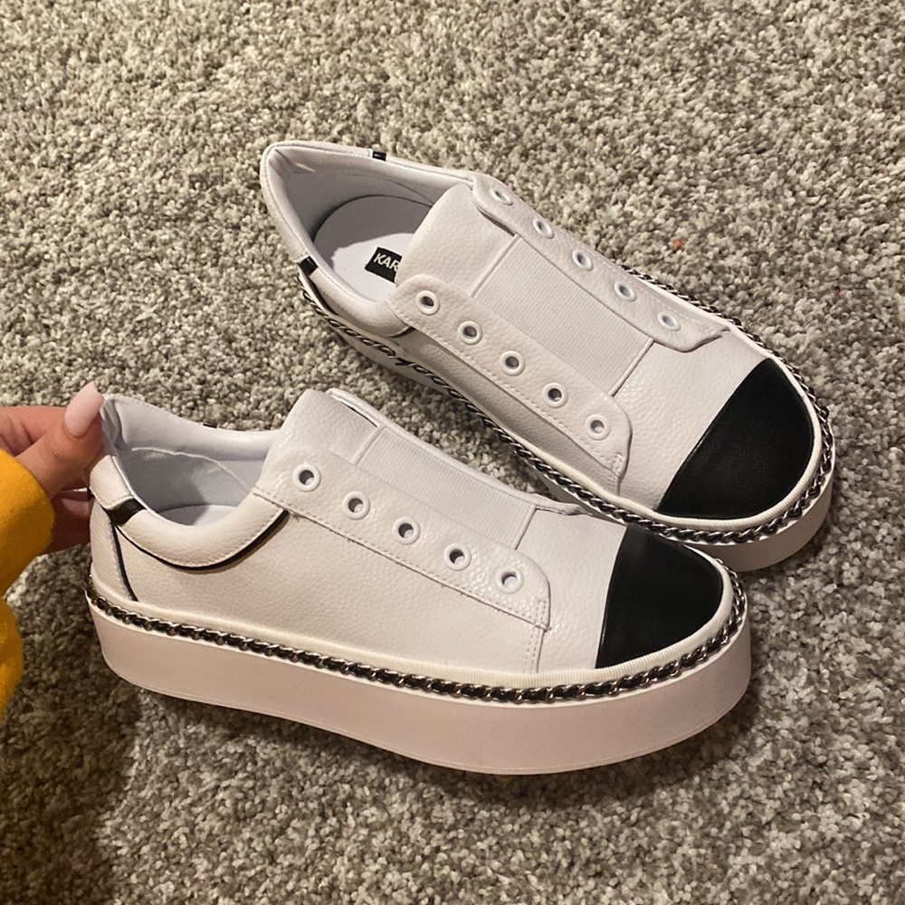 Karl Lagerfeld Axelle Pebbled Leather Slip-On Platform Sneakers